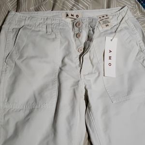 AMO cropped white pants